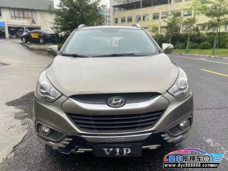 11年现代ix35轿车抵押车出售