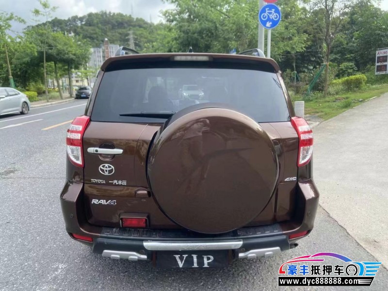 12年丰田RAV4轿车抵押车出售