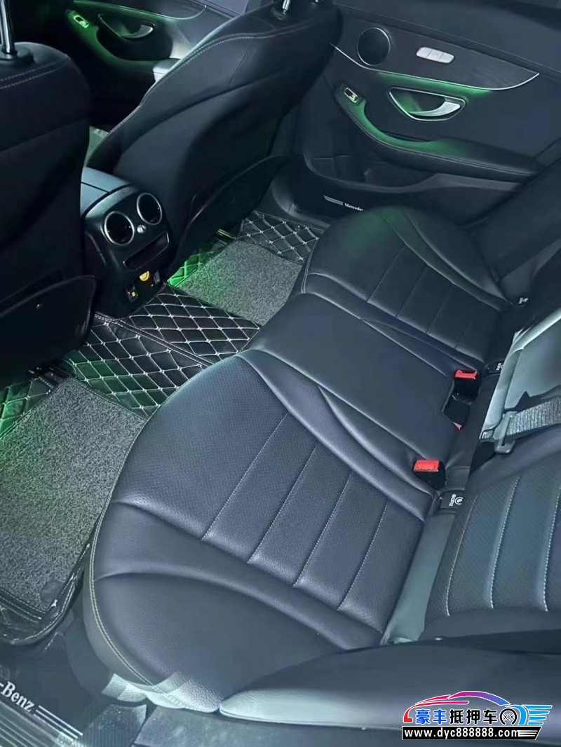 21年奔驰C轿车抵押车出售