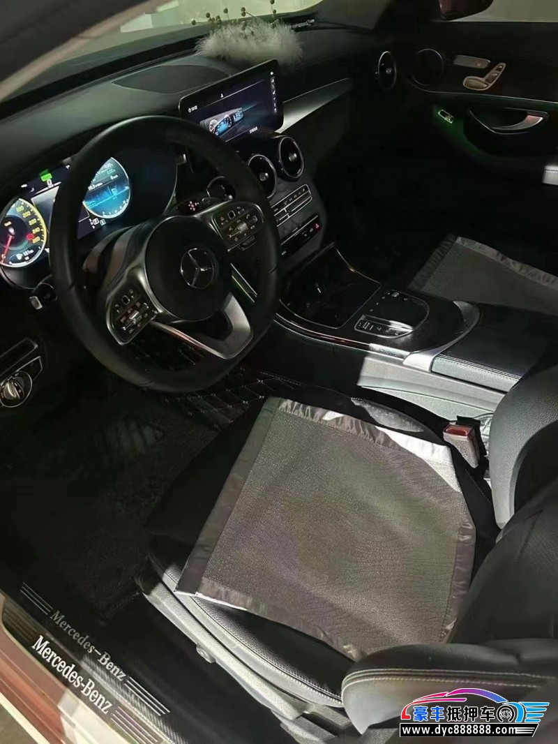 21年奔驰C轿车抵押车出售