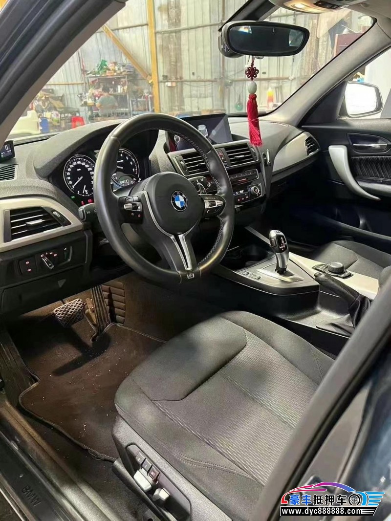 15年宝马1系轿车抵押车出售