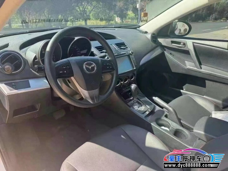 16年马自达马自达3轿车抵押车出售