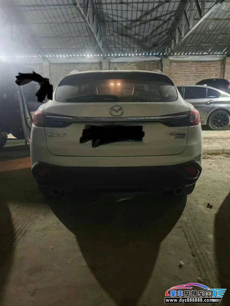 17年马自达CX-4轿车抵押车出售