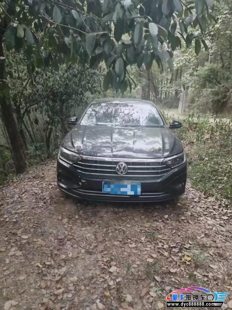 21年大众速腾轿车抵押车出售