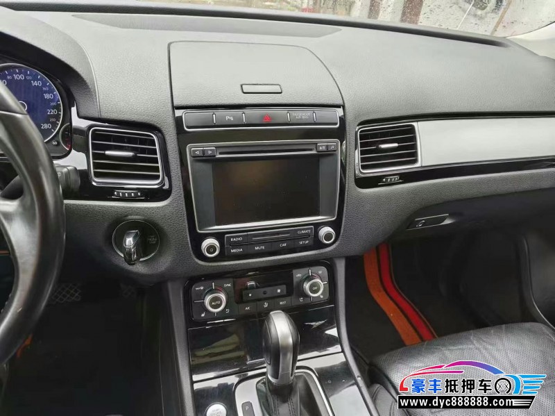 16年大众途锐SUV抵押车出售