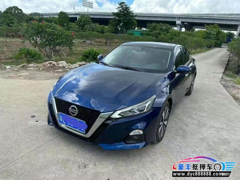 21年日产天籁轿车抵押车出售