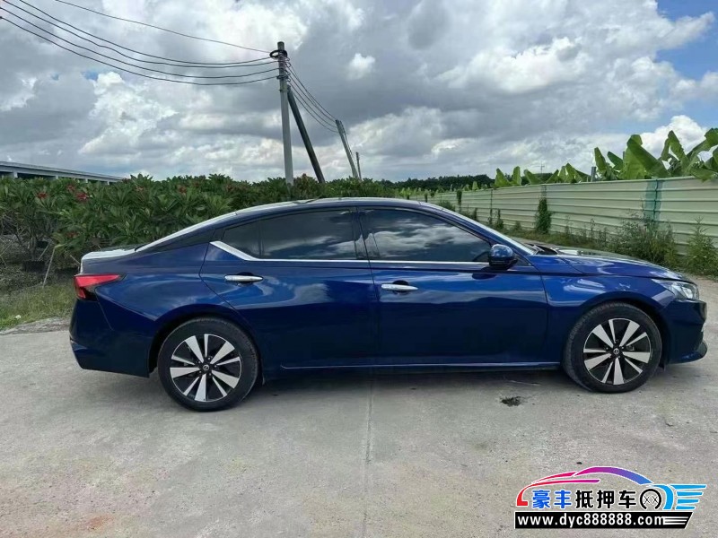 21年日产天籁轿车抵押车出售