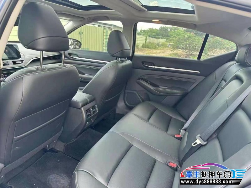 21年日产天籁轿车抵押车出售