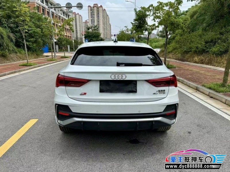 21年奥迪Q3轿车抵押车出售