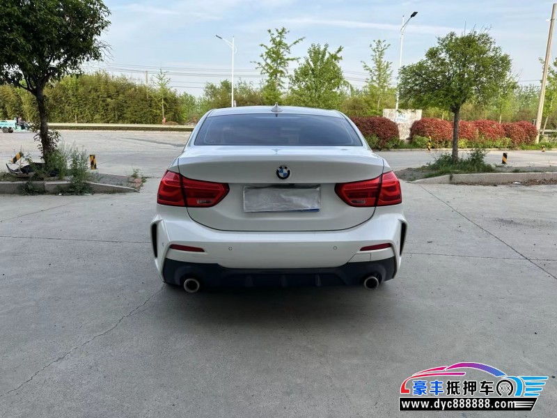 20年宝马1系轿车抵押车出售