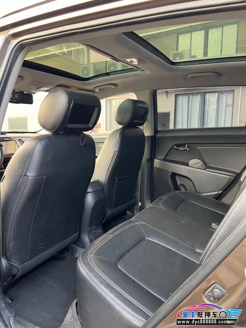 11年起亚智跑轿车抵押车出售