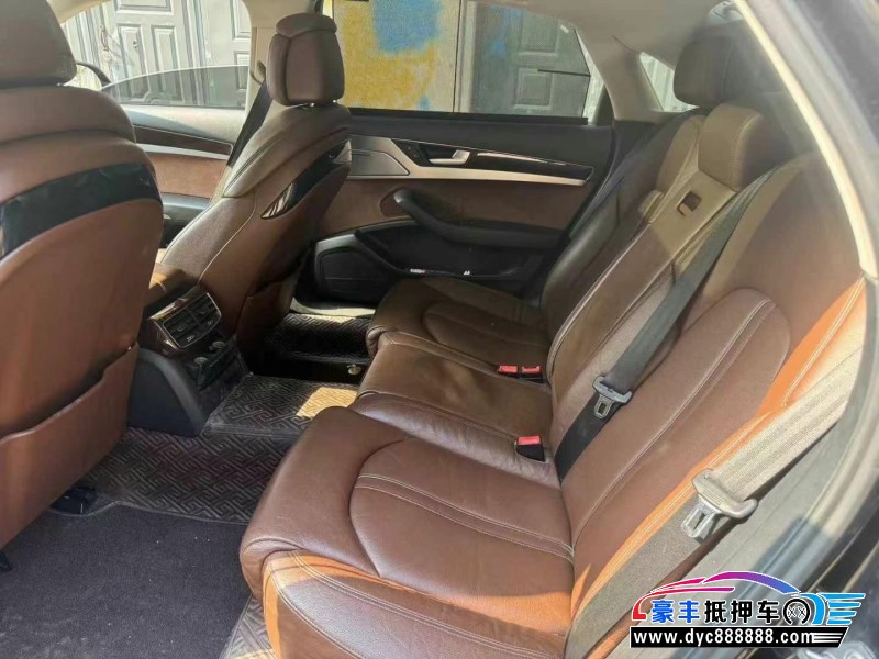 15年奥迪A8轿车抵押车出售