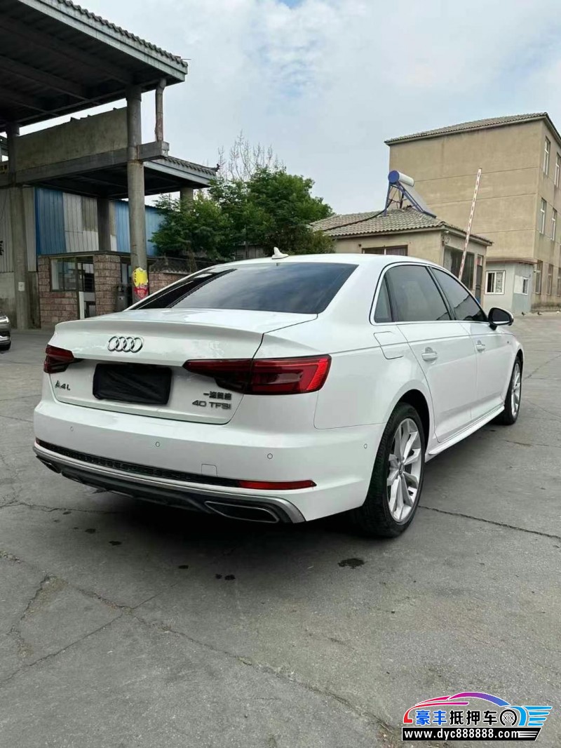 19年奥迪A4L轿车抵押车出售