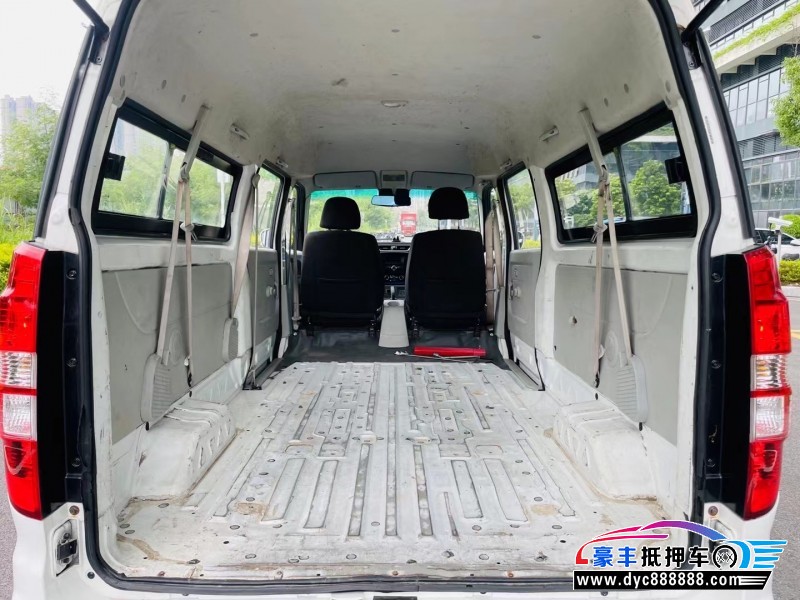 23年金杯海狮轿车抵押车出售