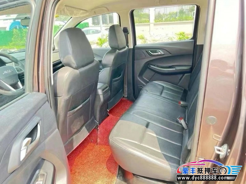 23年江铃宝典轿车抵押车出售