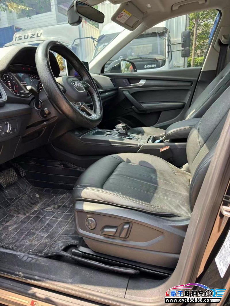 21年奥迪Q5轿车抵押车出售