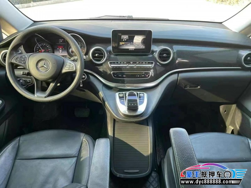 21年奔驰V轿车抵押车出售