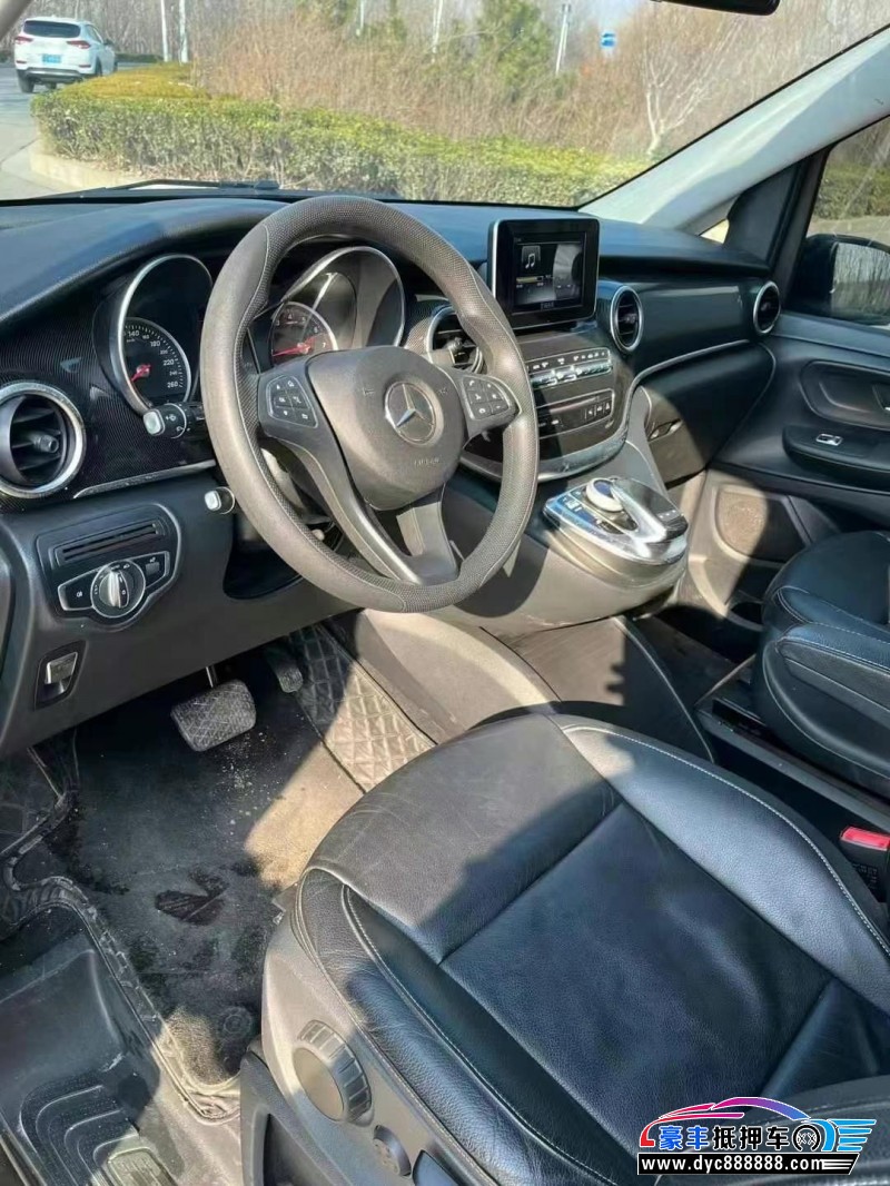 21年奔驰V轿车抵押车出售