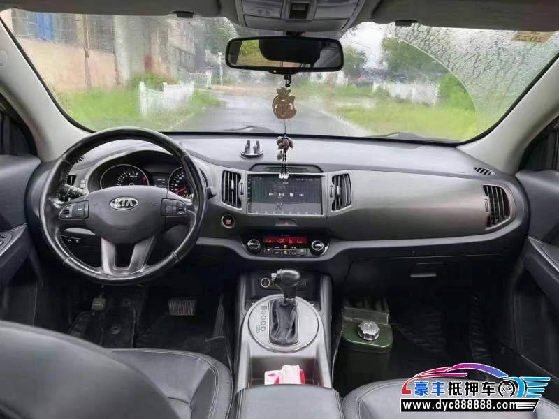 17年起亚智跑轿车抵押车出售