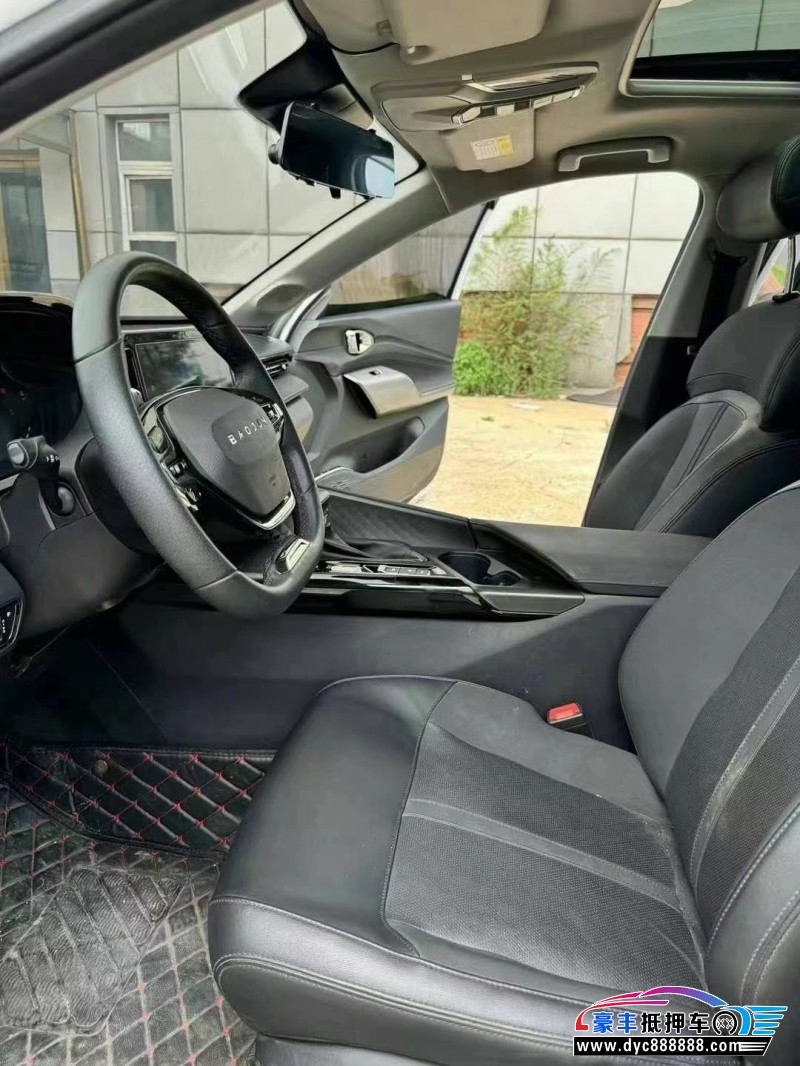 23年宝骏RC5轿车抵押车出售