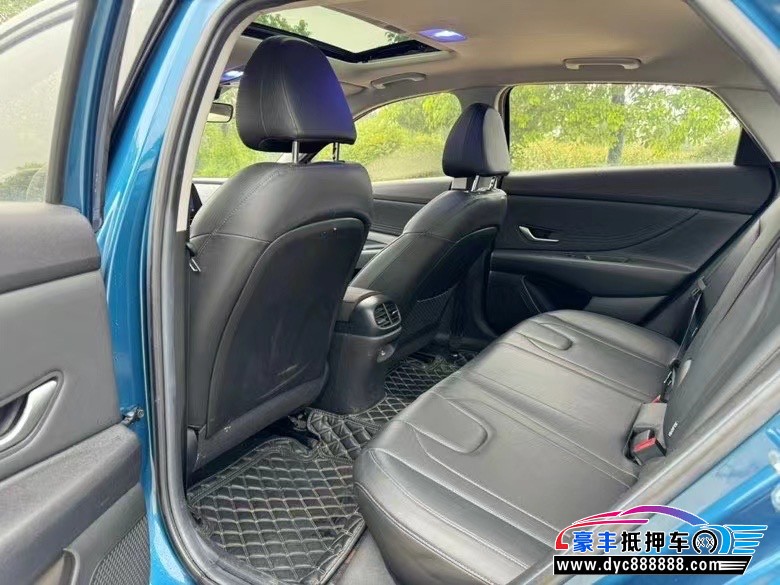 21年现代伊兰特轿车抵押车出售