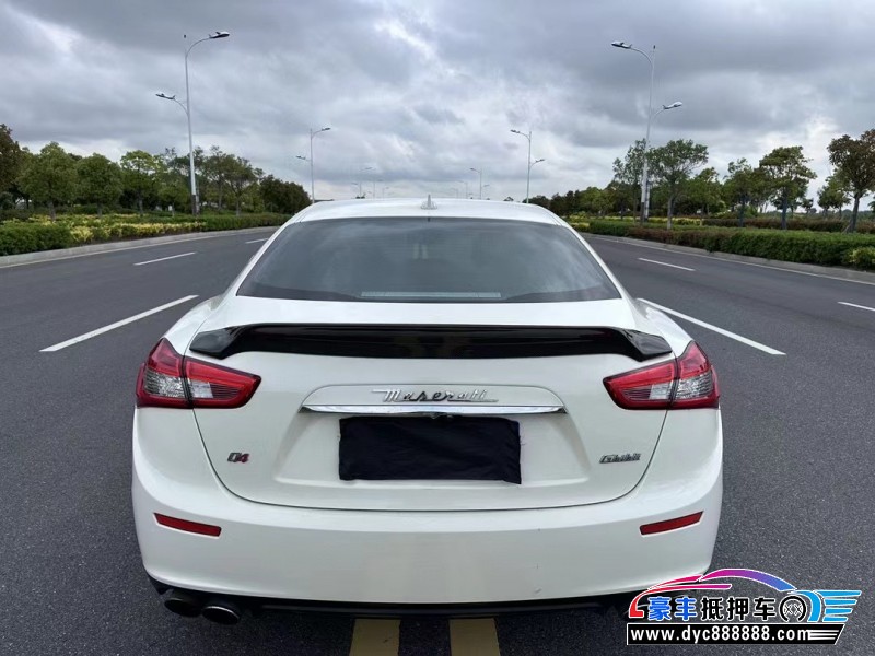 15年玛莎拉蒂Ghibli轿车抵押车出售