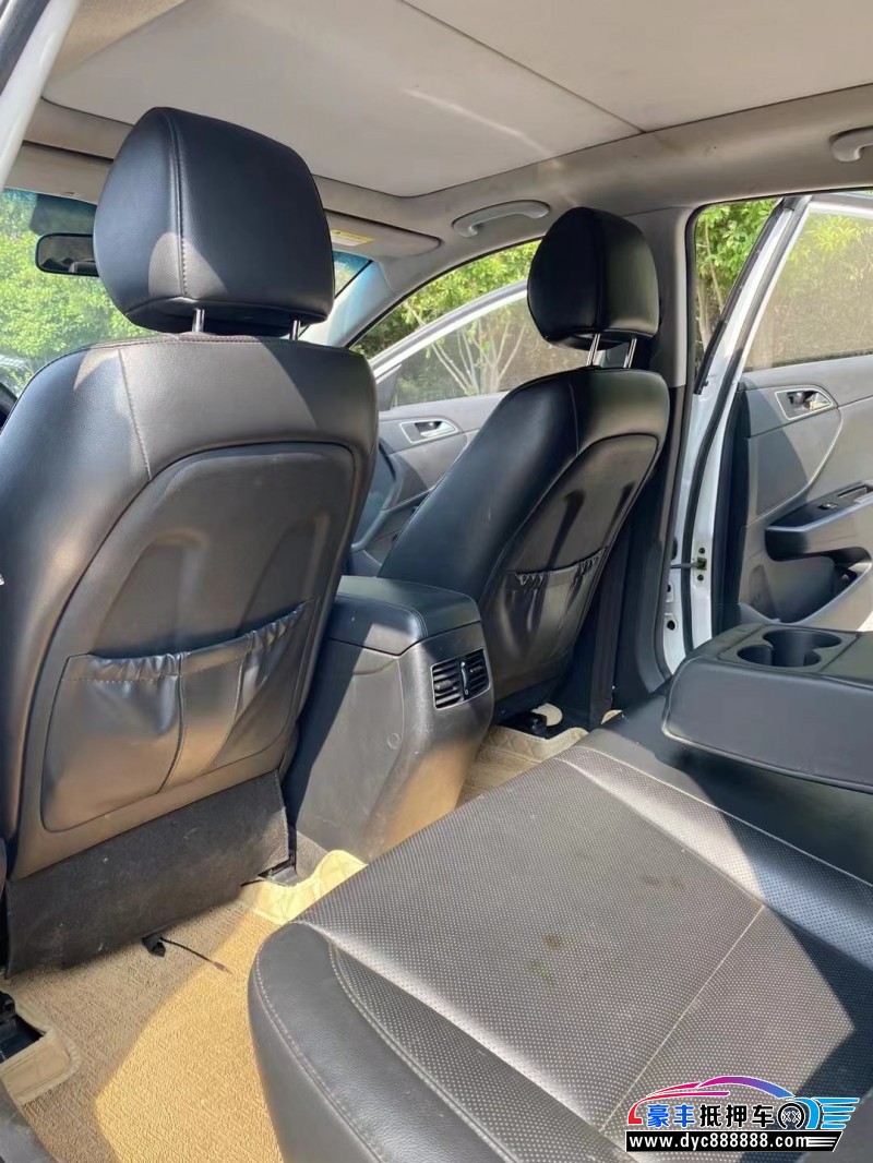 17年现代名图轿车抵押车出售