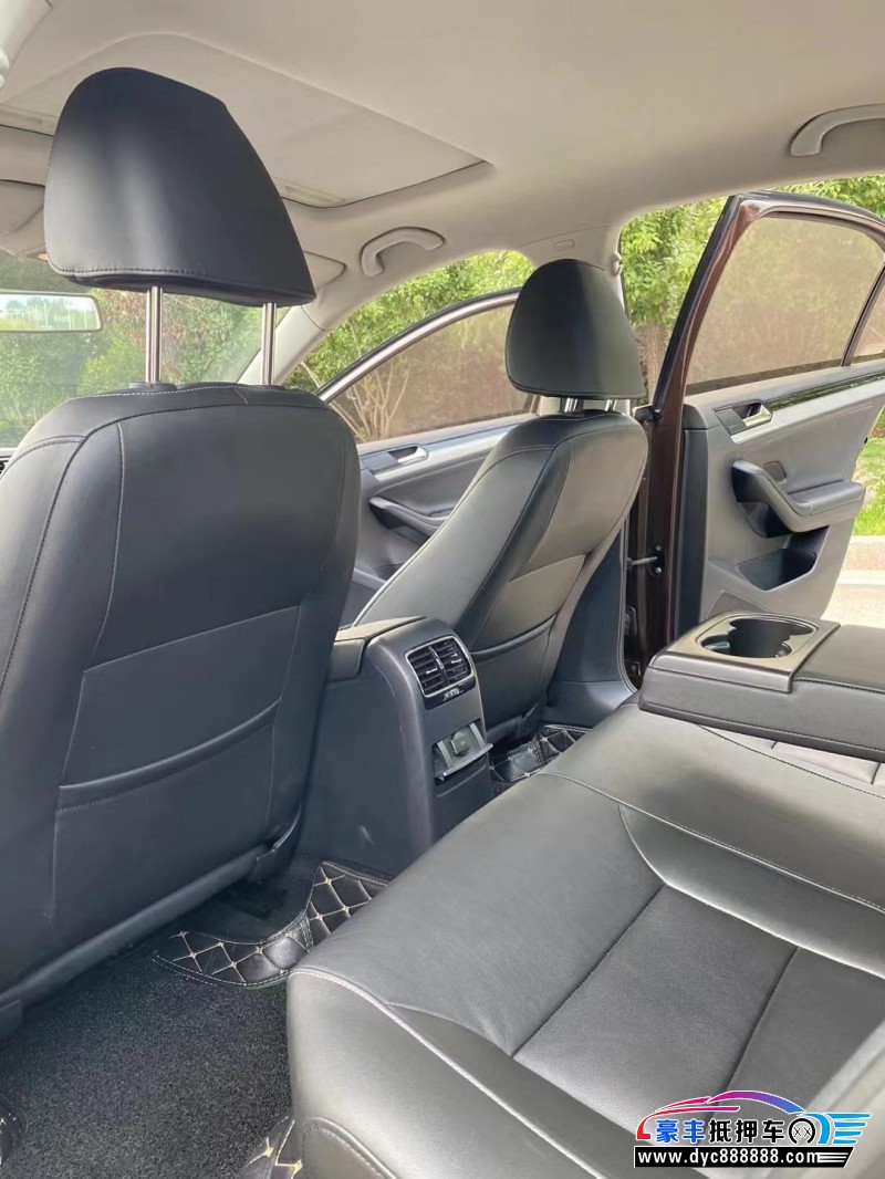 18年大众速腾轿车抵押车出售