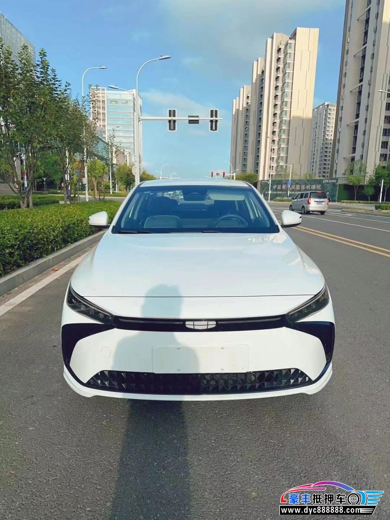 24年吉利几何轿车抵押车出售