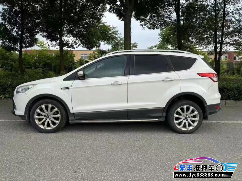 13年福特翼虎轿车抵押车出售