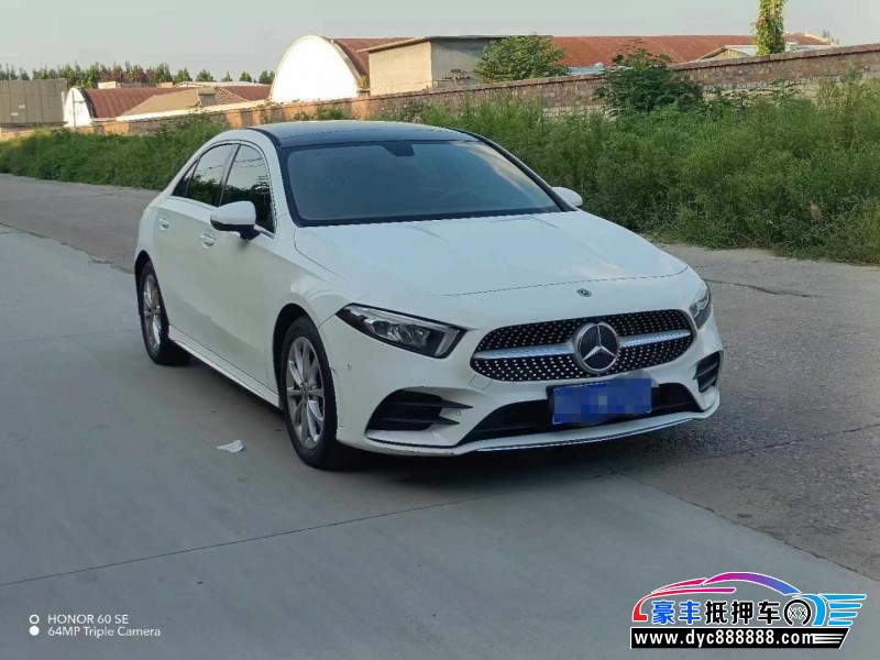 20年奔驰A轿车抵押车出售