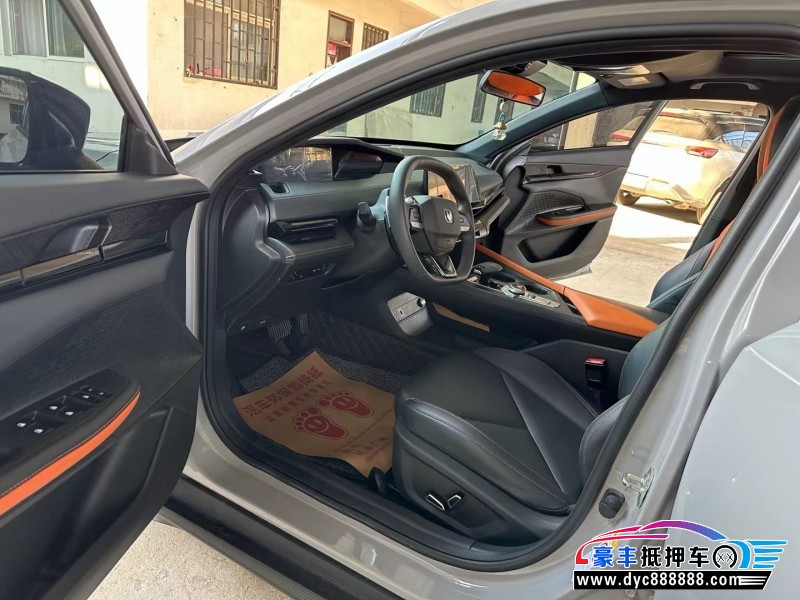 22年长安长安UNI轿车抵押车出售