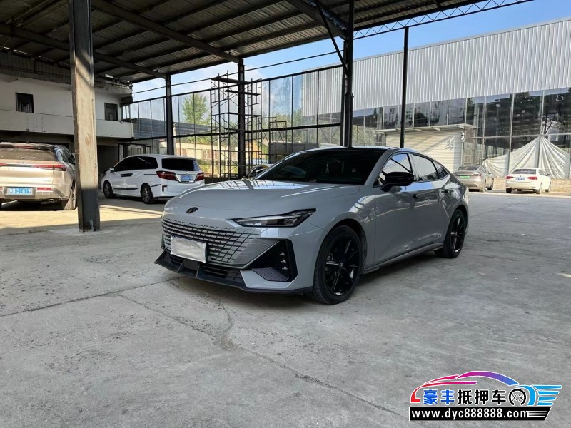 22年长安长安UNI轿车抵押车出售