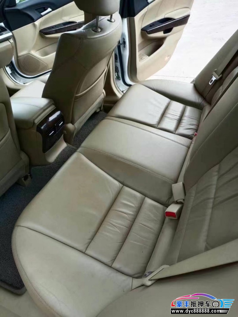 10年本田雅阁轿车抵押车出售