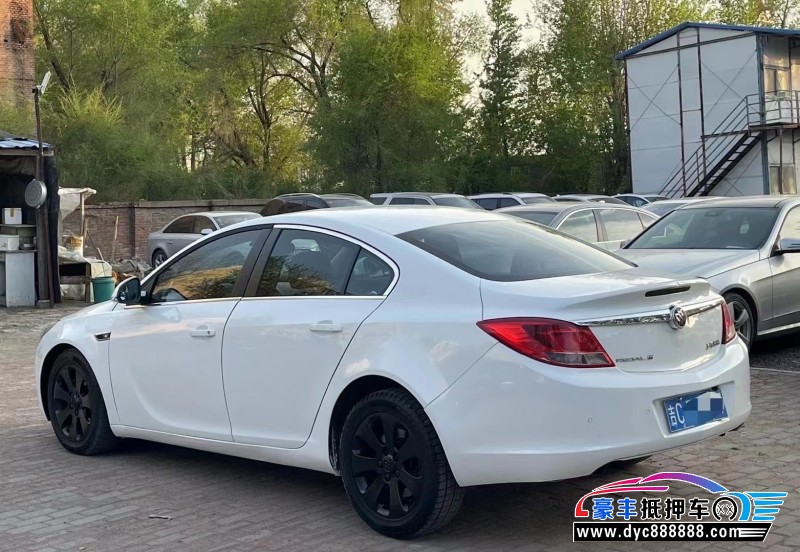 13年别克君威轿车抵押车出售