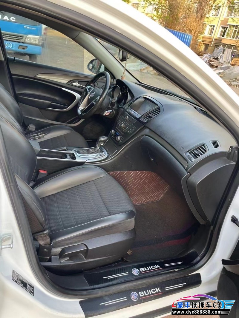 13年别克君威轿车抵押车出售