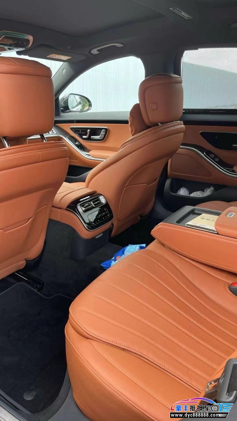 24年奔驰S轿车抵押车出售