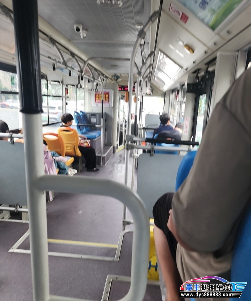 14年宝马X1SUV抵押车出售