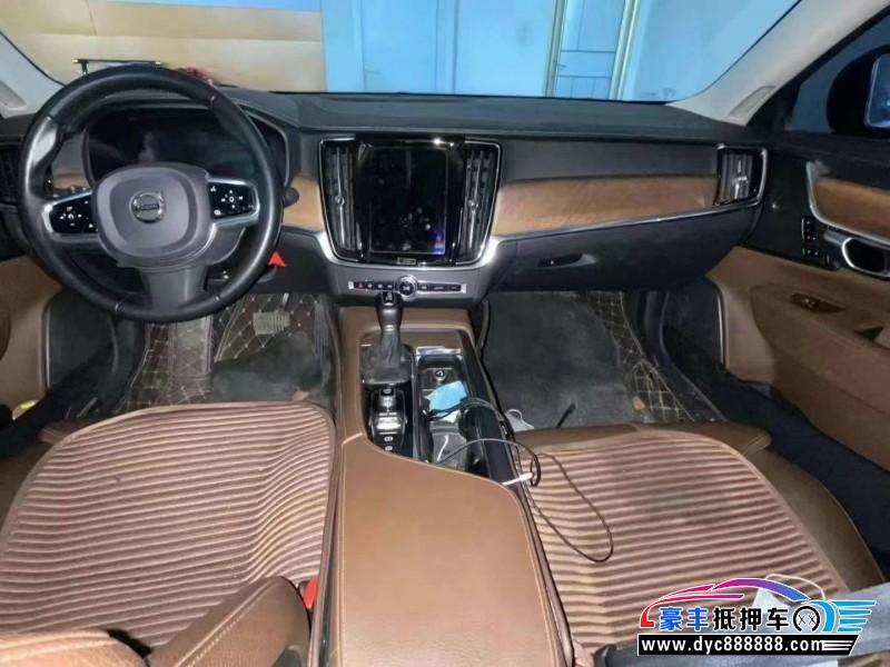 19年沃尔沃S90轿车抵押车出售