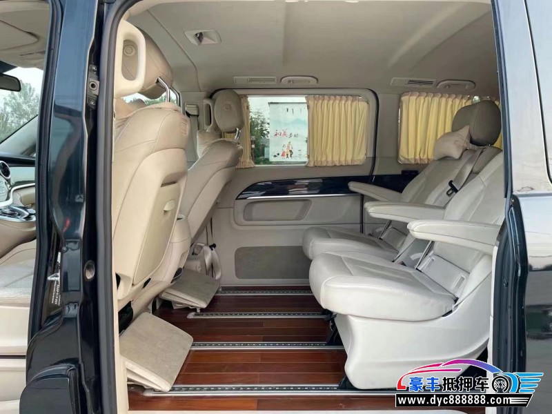 17年奔驰V轿车抵押车出售