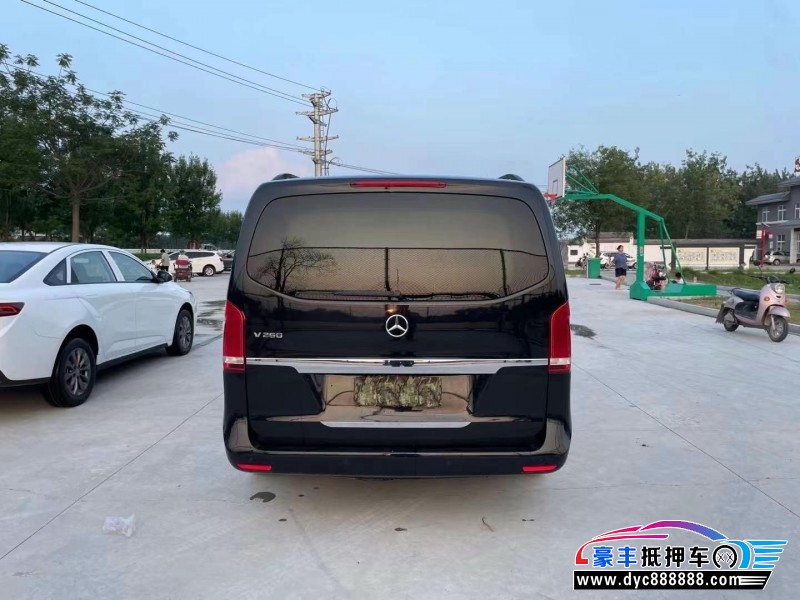 17年奔驰V轿车抵押车出售