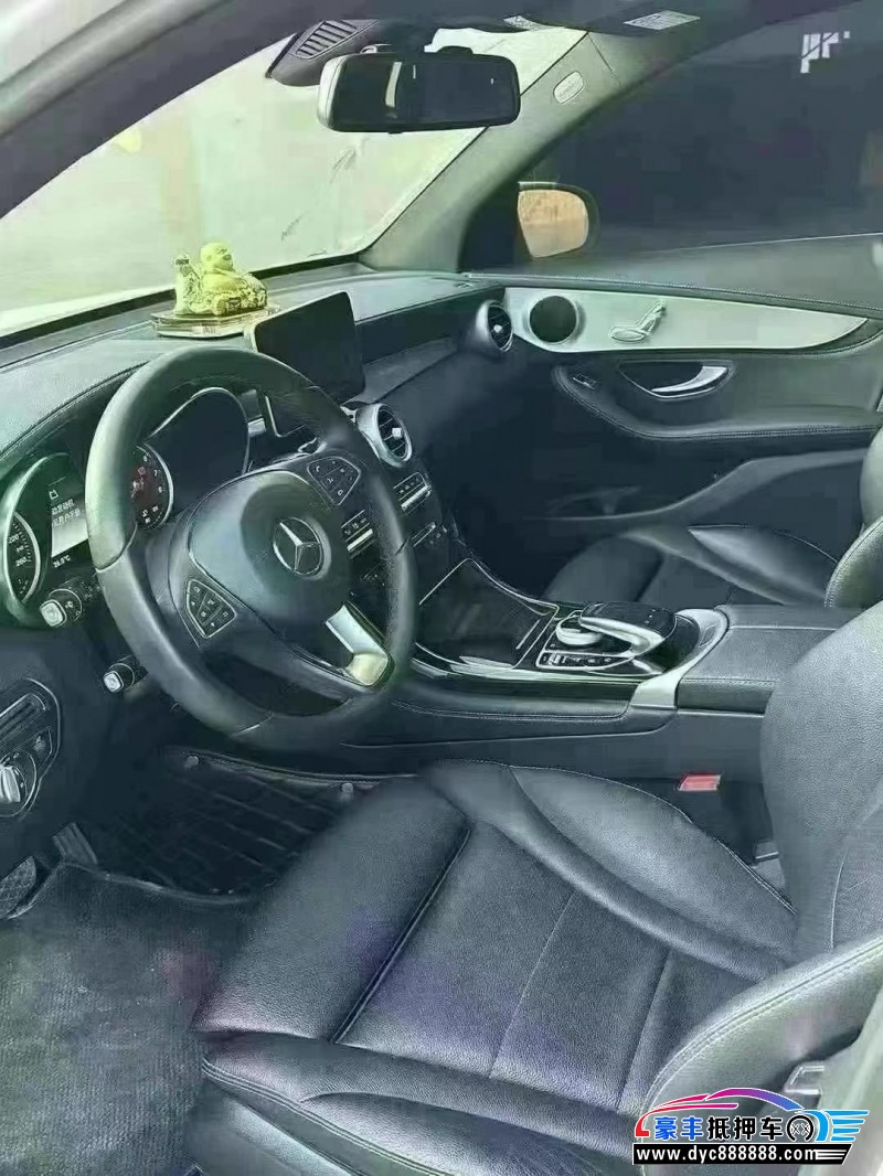 17年奔驰GLC轿车抵押车出售