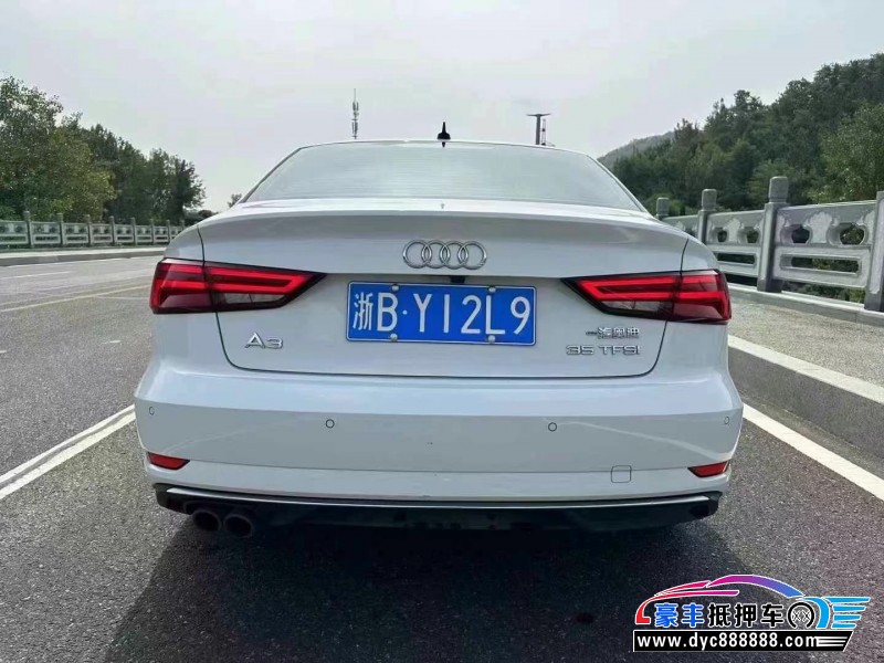 20年奥迪A3轿车抵押车出售