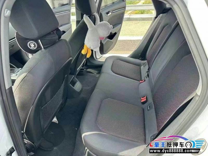 20年奥迪A3轿车抵押车出售