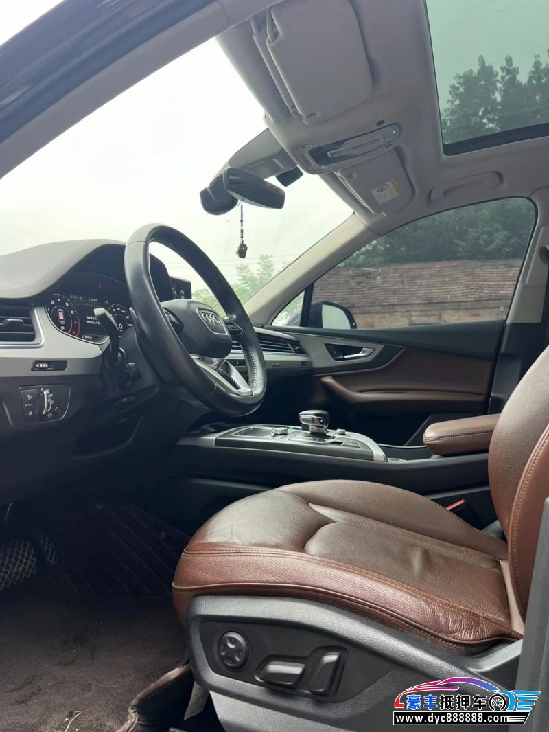18年奥迪Q7轿车抵押车出售