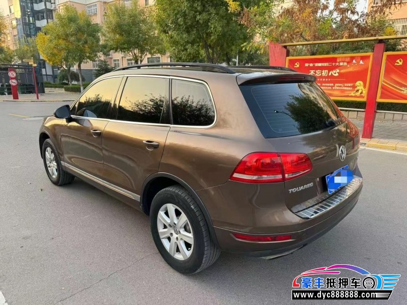 14年大众途锐轿车抵押车出售