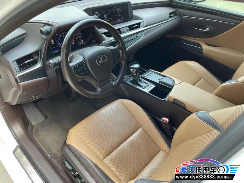 19年雷克萨斯ES轿车抵押车出售
