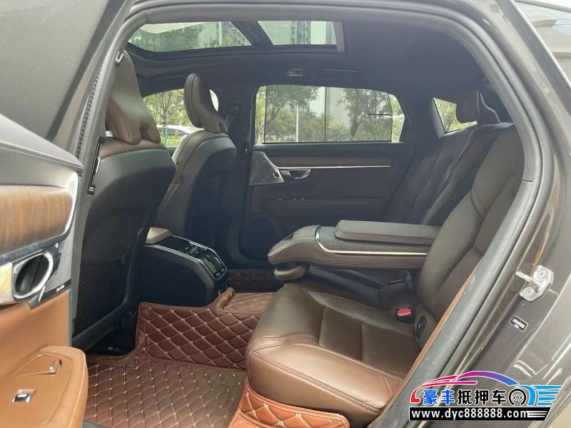 21年沃尔沃S90轿车抵押车出售