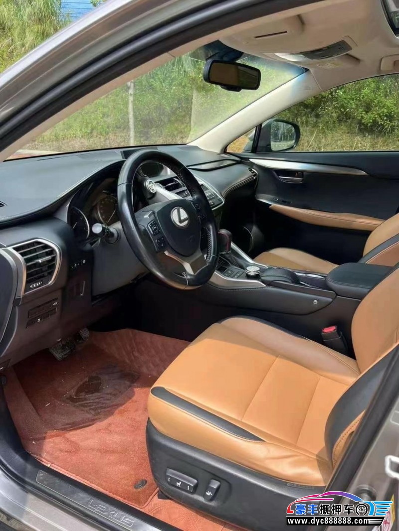 17年雷克萨斯NX轿车抵押车出售