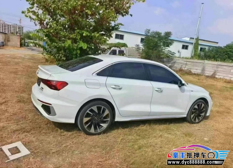 24年奥迪A3轿车抵押车出售